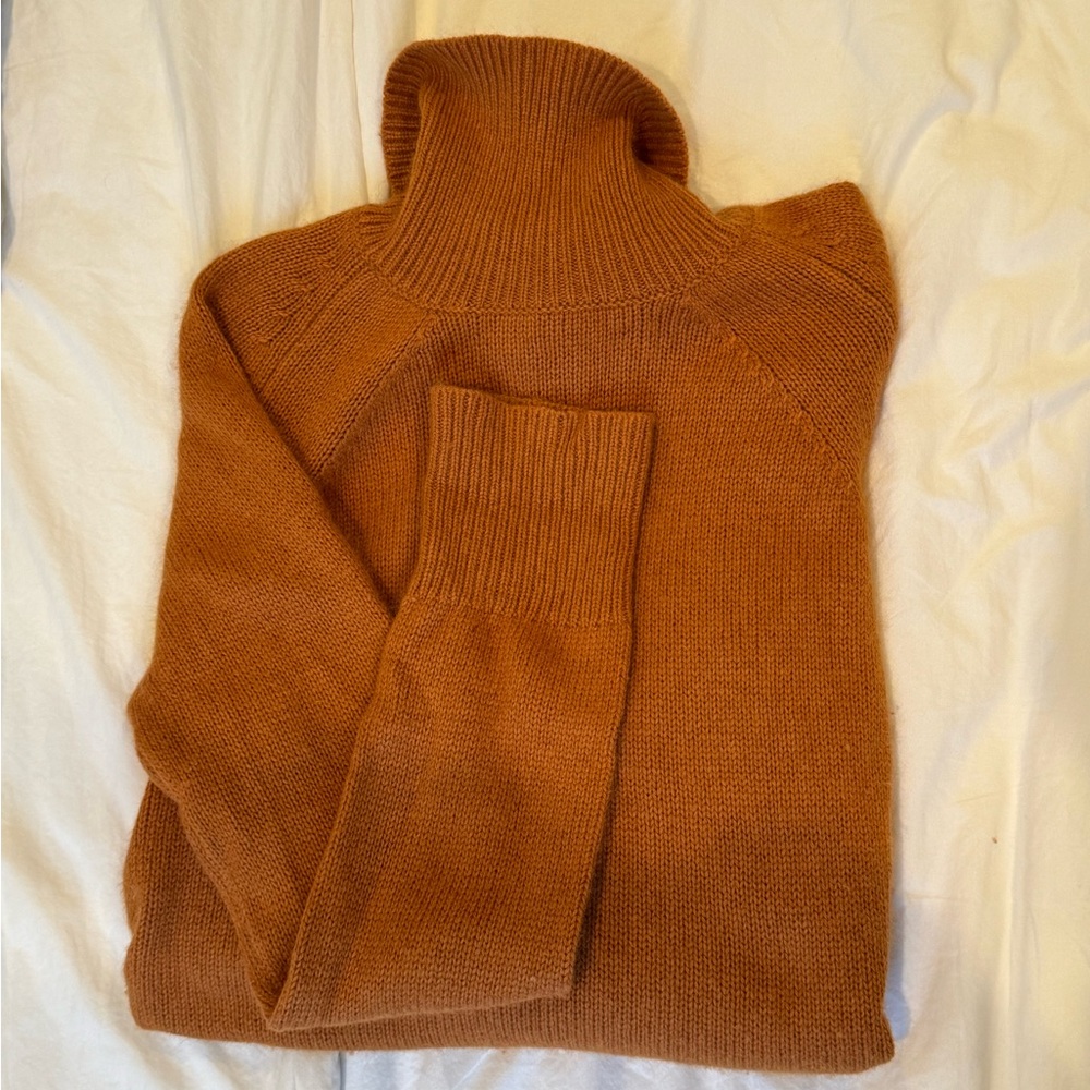 Naif Orange Turtleneck M